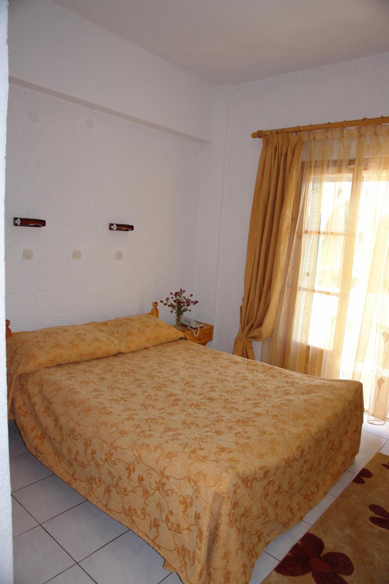 Prasoudopetra Apart otel Ágios Matthaíos Dış mekan fotoğraf